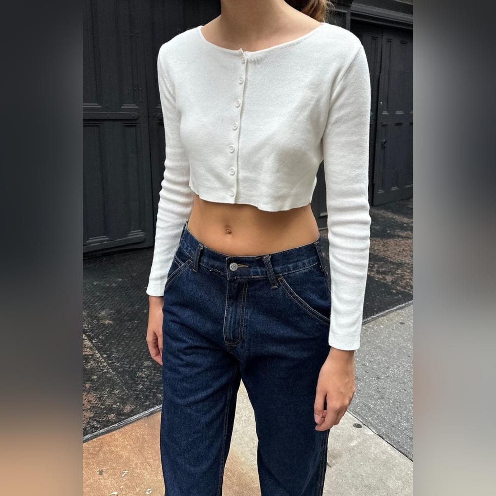 Brandy Melville Women's Ribbed Cropped Cardigan